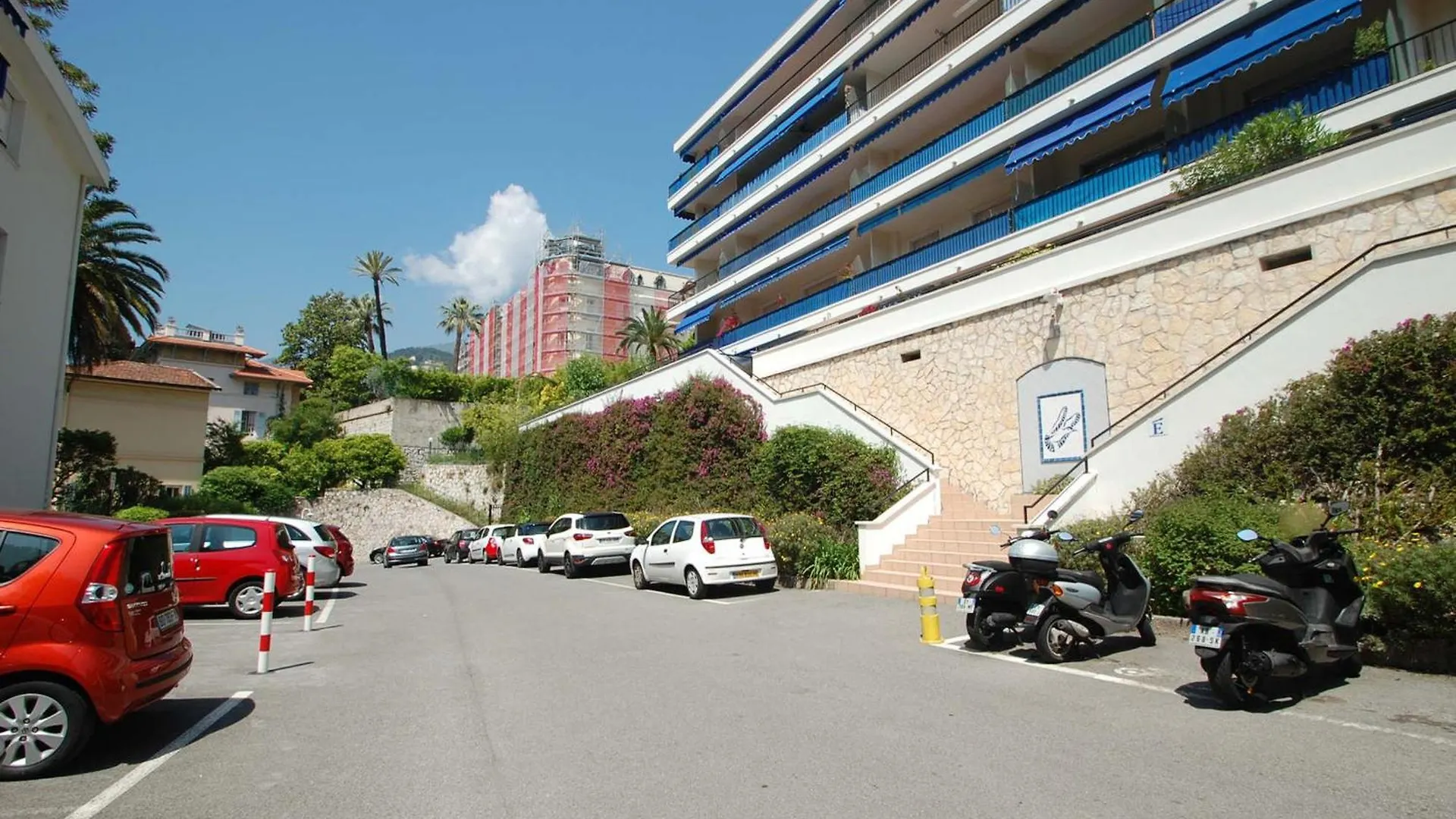 Lejlighed Studio Avec Grande Terrasse, Garage Prive, Proche Centre Et Mer A Menton - Fr-1-196-276