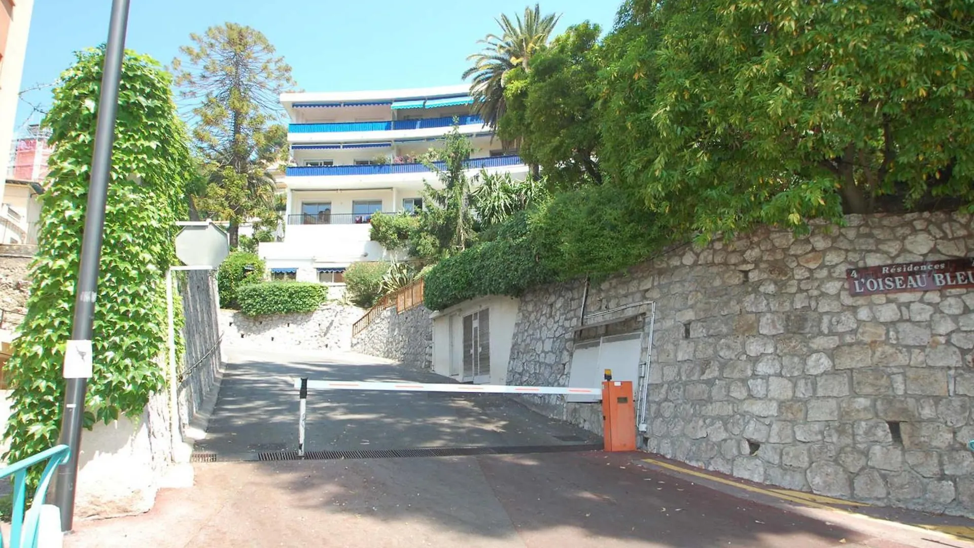 Studio Avec Grande Terrasse, Garage Prive, Proche Centre Et Mer A Menton - Fr-1-196-276 0*,